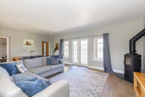 Dining/Sitting Room