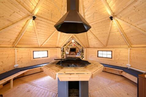 BBQ Hut