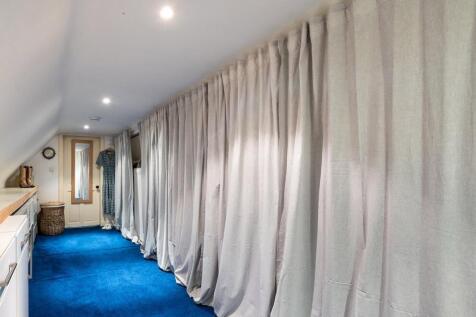 Walk In Wardrobe