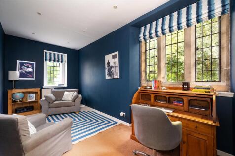Study/Double Bedroom