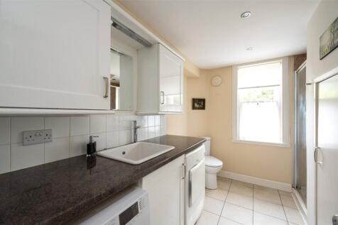 Utility/Shower Room