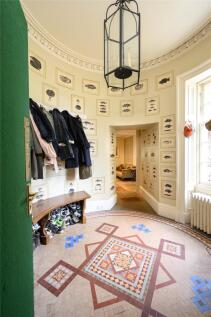 Circular Cloakroom