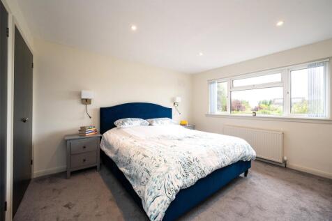 Principal Bedroomm