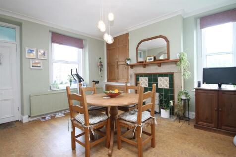 dining room.JPG
