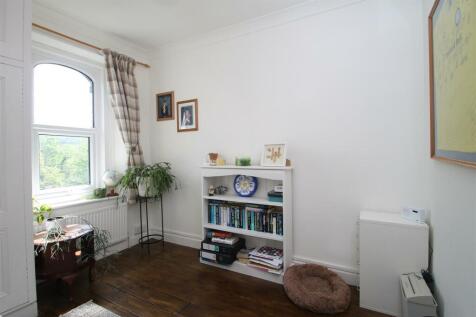 bedroom 3.JPG