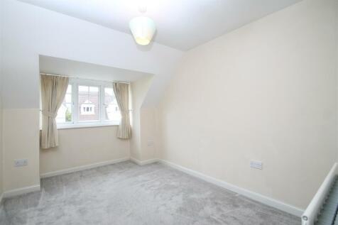 bedroom 2.JPG