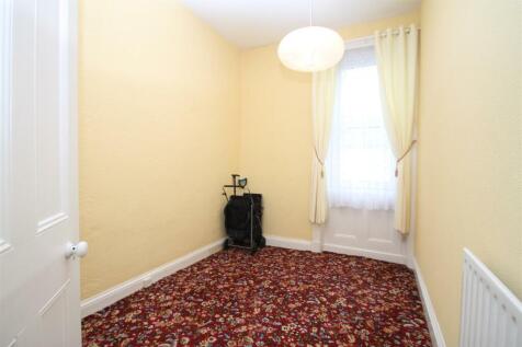 bedroom 3.JPG