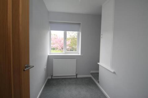bedroom 3.JPG