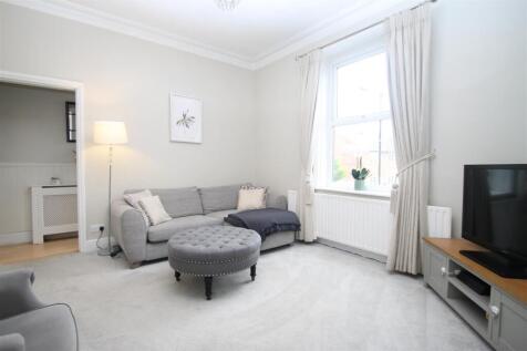 sitting room 2.JPG