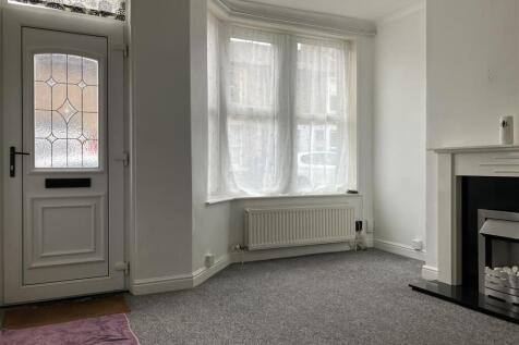 sitting room new.jpg