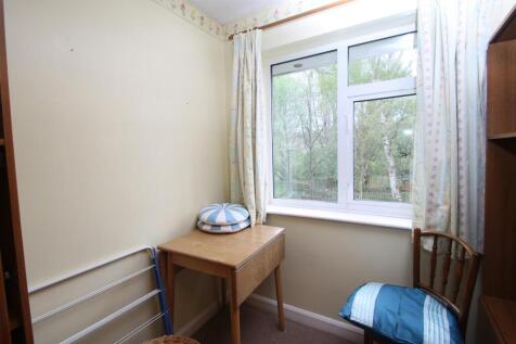 bedroom 3.JPG