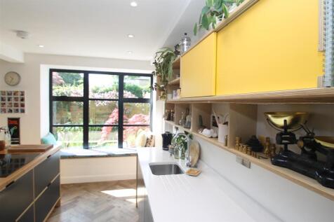 kitchen units.JPG