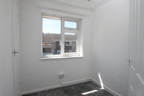 bedroom 3.JPG