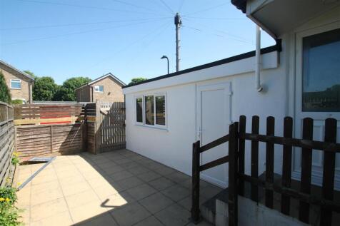 rear courtyard.JPG