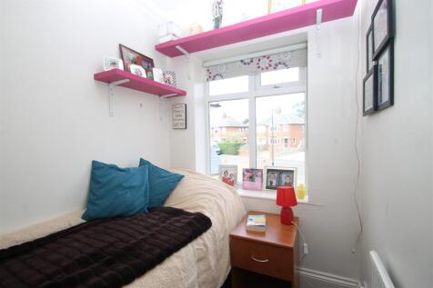 bedroom 3.JPG