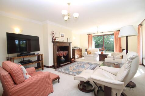 sitting room.JPG
