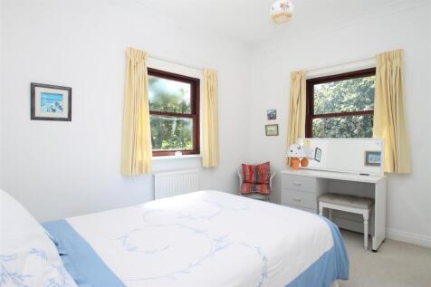 bedroom 3.JPG