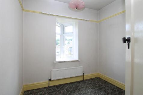 bedroom 3.JPG