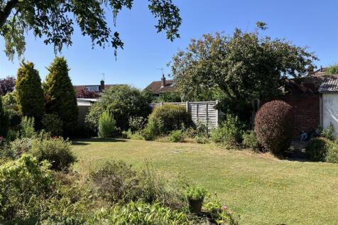 back garden side.jpg