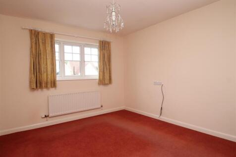 bedroom 1.JPG