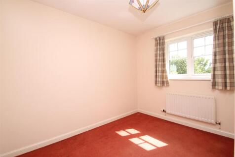 bedroom 2.JPG