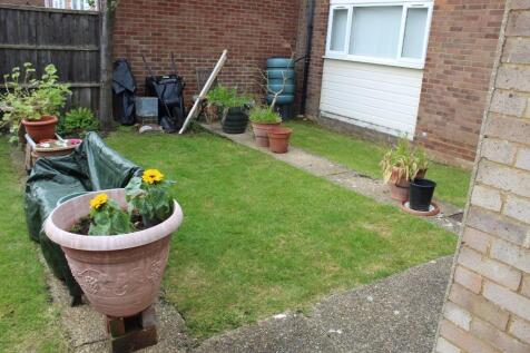 REAR SHARED GARDEN