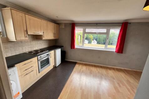 KITCHEN/LOUNGE