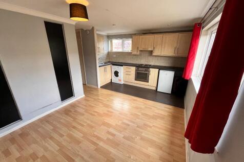 LOUNGE/KITCHEN