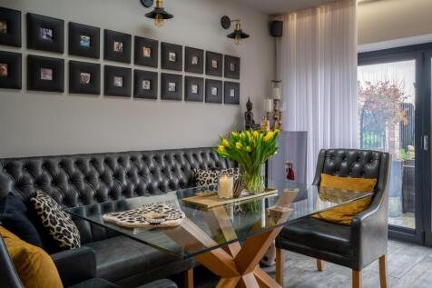 Luxury Fully Fitted Kitchen/Dining Room
