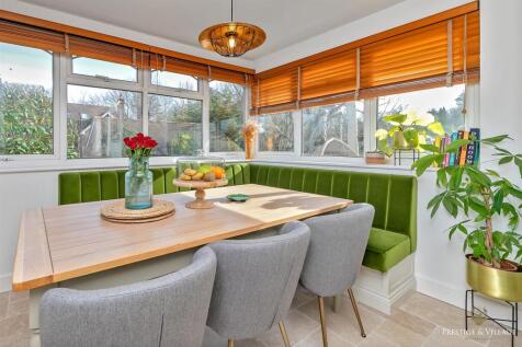 14_Dining_29CobdenHill_Logo-23.JPG