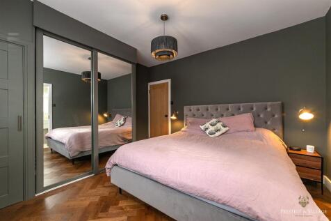 21_Bed_1_29CobdenHill_Logo-49.JPG