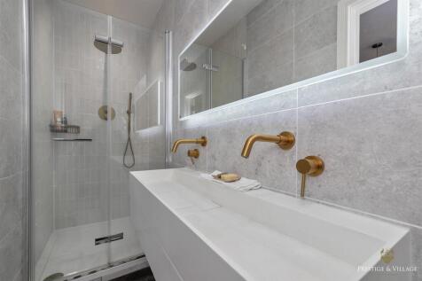 25_Ensuite_29CobdenHill_Logo-52.JPG