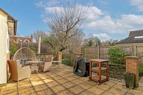 38_Back_Garden_29CobdenHill_Logo-62.JPG