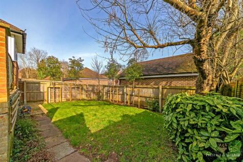 39_Back_Garden_29CobdenHill_Logo-66.JPG