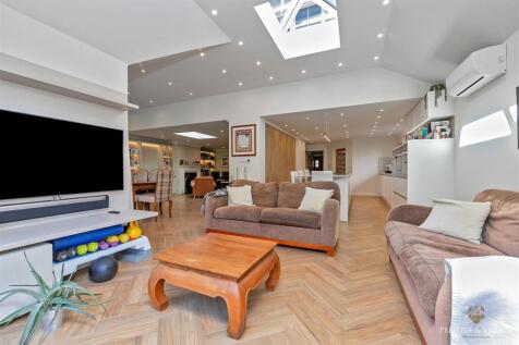 34ParkCrescent&#43;Logo-34.jpg