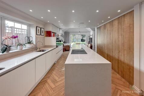 34ParkCrescent&#43;Logo-53.jpg