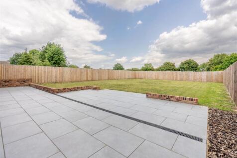 Large Rear Garden