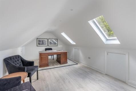Studio/Office above the Double Garage