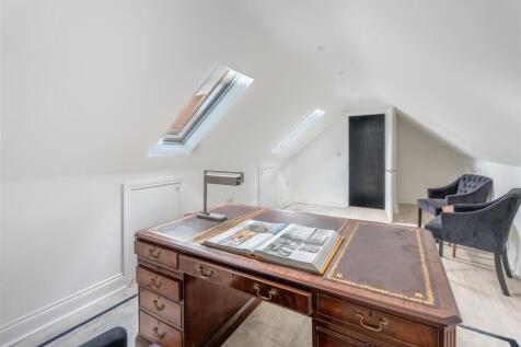 Studio/Office above the Double Garage