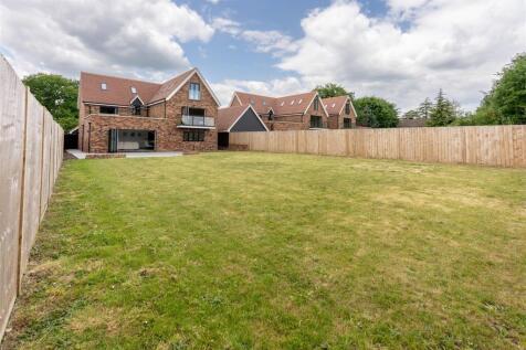 Large Rear Garden