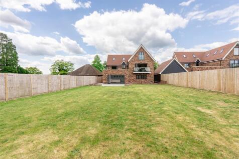 Large Rear Garden