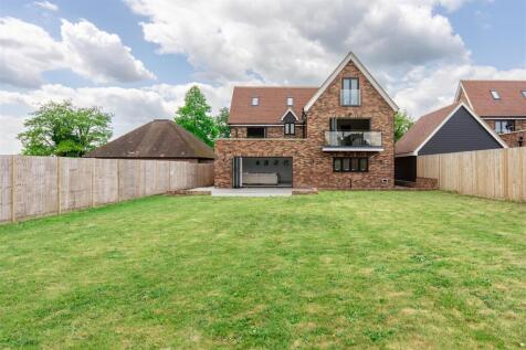 Large Rear Garden