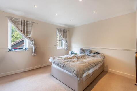 Farnham-8.jpg