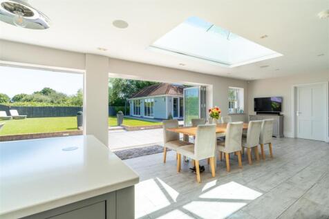 Stunning Kitchen/Diner/Breakfast/Orangery