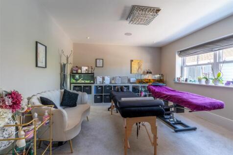 Study/Office/Playroom