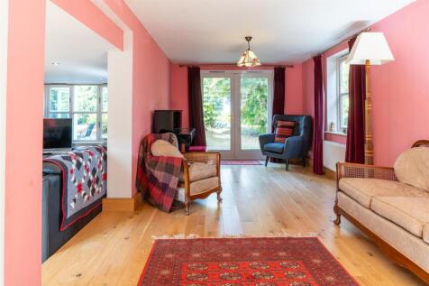 Sitting Room Area