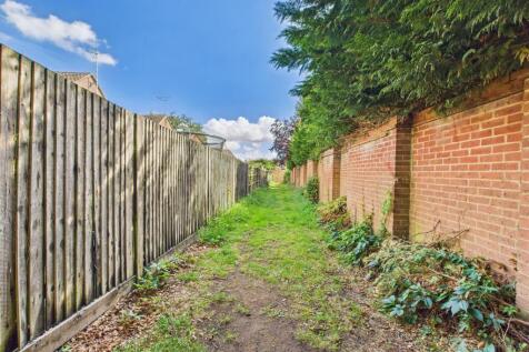 CAM02365G0-PR0350-STILL057.jpg