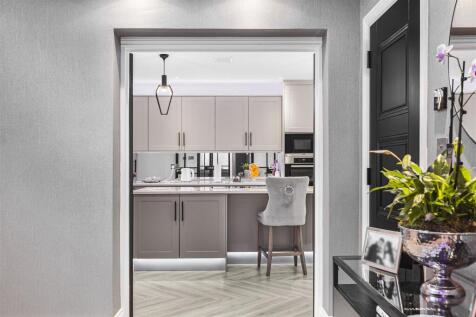 Kitchen / Breakfast Room