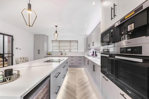 Kitchen / Breakfast Room