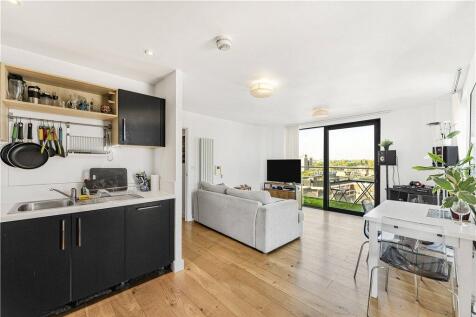 Kitchen/Reception